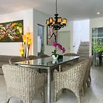 Ozamiz Villa Seminyak by Bali Villas R Us